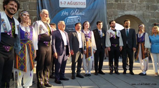 Kayseri Altın Eller Geleneksel El Sanatları Festivali açılış töreni gerçekleşti