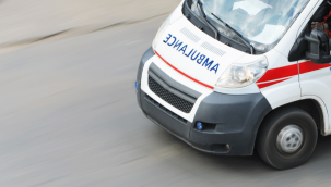 Silahla oynayan kadın kendini vurdu