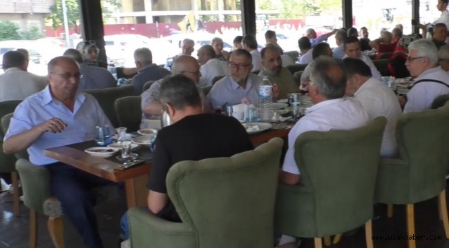Sivaslı Dernek Başkanları Kayseri'de  