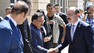 Ticaret Bakanı Mehmet Muş Kayseri Valiliği'ni ziyaret etti