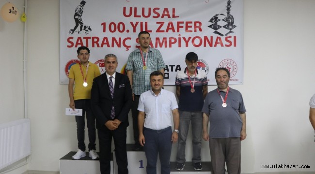 Ulusal 100'üncü Yıl Zafer Satranç Turnuvası sona erdi