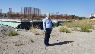 Arık okul inşaatlarının devrindeki sorunları meclise taşıdı