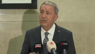 Bakan Akar'dan Yunanistan'a: Yeni maceralara girmeyin