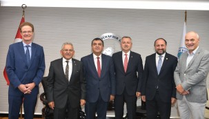 Başkan Büyükkılıç, 1 bakan yardımcısı ve 3 büyükelçiyi makamında ağırladı