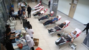 Büyükşehir personelinden kan bağışı