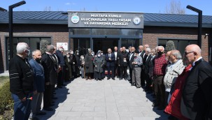 Büyükşehir, Ulu Çınarları Dünya Yaşlılar Günü'nde tiyatro ve konser ile buluşturacak