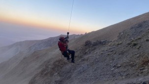 Erciyes Dağı'nda mahsur kalan 3 dağcıdan 1'i hayatını kaybetti