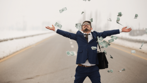 Hesabına yanlışlıkla 50 milyar dolar yattı, dünyanın en zenginlerinden biri oldu