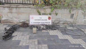 Hırsızlık şüphesiyle gözaltına alınan kişiler suçu itiraf etti