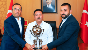 İş insanı Demirel ve Akgül'den Vali Çiçek'e ziyaret