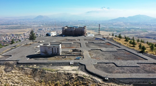 Kocasinan'da 8 asırlık köşk, gök gözlem evi oluyor