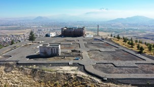 Kocasinan'da 8 asırlık köşk, gök gözlem evi oluyor