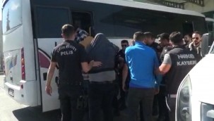 Uyuşturucudan gözaltına alınan 43 kişiden 10'u tutuklandı