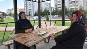 Yatırımlardan memnun kalan vatandaşlardan Başkan Çolakbayrakdar'a teşekkür
