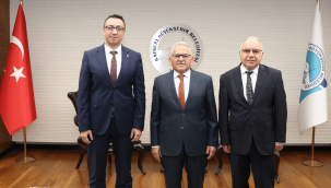 Büyükkılıç'a PTT Başmüdürü Çalışkan'dan 182. yıl ziyareti