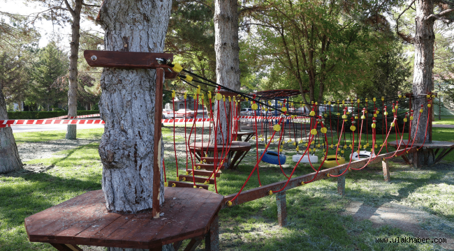 Büyükşehir'den çocuk macera parkları ve park mobilyaları
