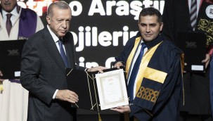 Cumhurbaşkanı Erdoğan'dan ERÜ'ye ödül