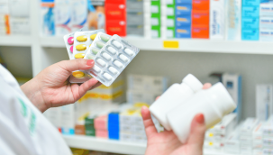 Eczanelerde ikinci kez satılmak üzere depolanan ilaç ele geçirildi 