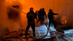 Organizedeki fabrika yangını 1 saatte söndürülebildi