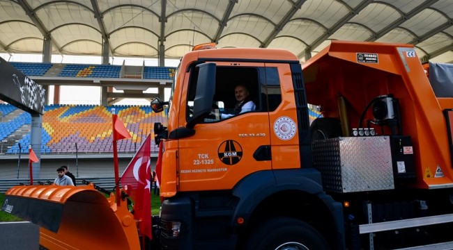 Bakan Karaismailoğlu: 13 binden fazla personelimiz karla mücadele edecek