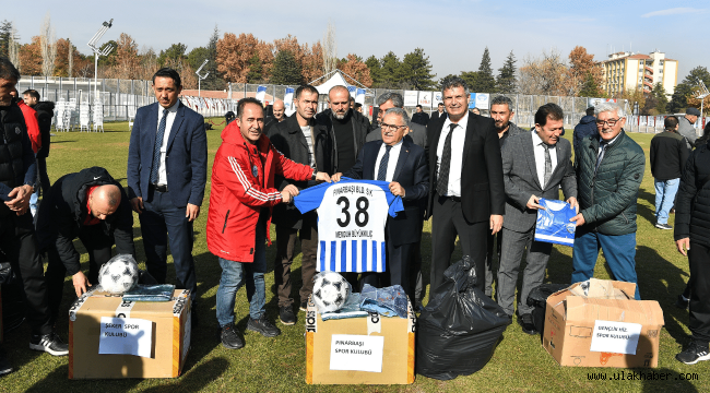 Başkan Büyükkılıç'tan amatör spor kulüplerine 1 milyon TL'lik malzeme desteği