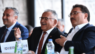 Başkan Büyükkılıç ve Vali Çiçek, Develi'de 77 muhtarla buluştu