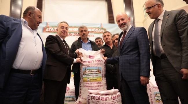 Başkan Çolakbayrakdar'ın milli ve yerli tohum hamlesi takdir topladı