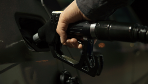 Benzine zam, motorine indirim bekleniyor