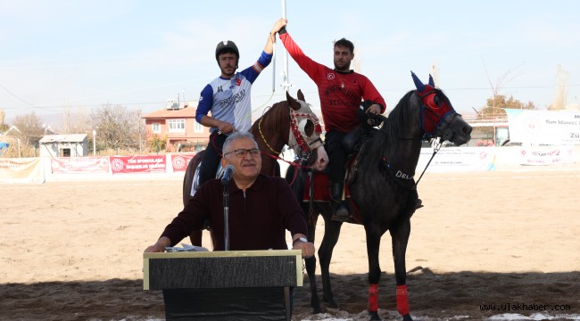 Büyükkılıç, Büyükşehir'in ev sahipliğindeki Atlı Cirit Şampiyonası'na katıldı