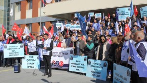Kayseri'de sendikaya bağlı öğretmenler iş bıraktı 