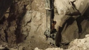 Kazı yapan defineciler suçüstü yakalandı