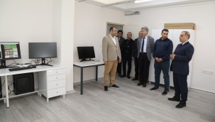 Rektör Altun, araştırma merkezleri ve laboratuvarlarını ziyaret etti