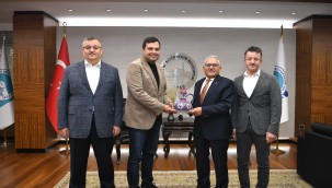 Uşak Belediye Başkanı Çakın Başkan Büyükkılıç'ı ziyaret etti