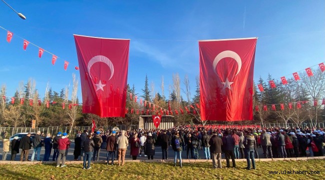 17 Aralık şehitleri dualarla anıldı