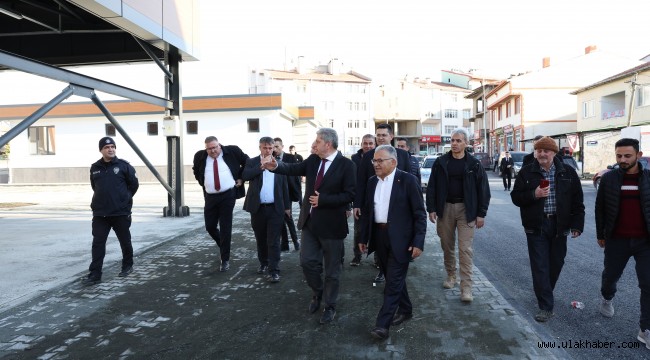 Başkan Büyükkılıç, Bünyan'da Büyükşehir'in çalışmalarını denetledi, esnafla buluştu
