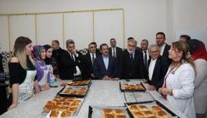 Başkan Büyükkılıç, Eski Bakan Yıldız ile birlikte KAYMEK Akademi'de incelemelerde bulundu