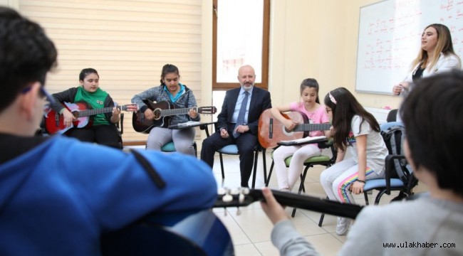 Başkan Çolakbayrakdar: Geleceğimizin teminatı çocuklarımız için çalışıyoruz