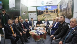 Binlerce Develili İstanbul'da buluştu