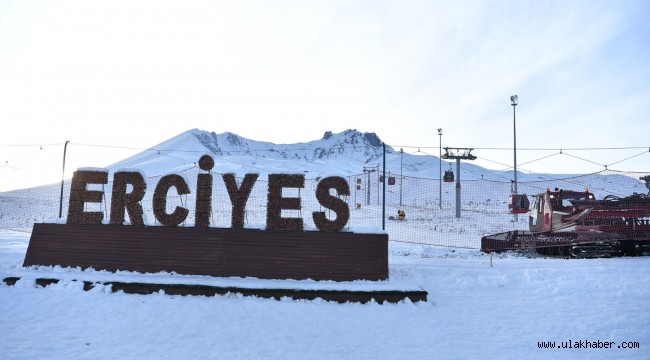 Erciyes'e turist akını 