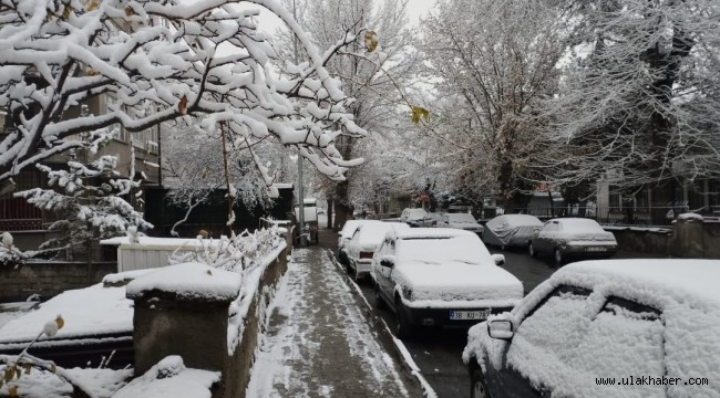 Kar kalınlığı kent merkezinde 10, Erciyes'te 40 santimi buldu