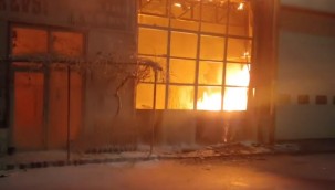 Mobilya Kent'te yangın 