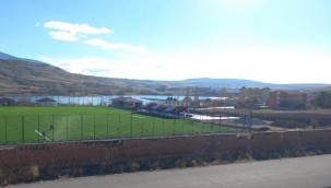 Pınarbaşı ve Sarıoğlan ilçelerine yeni stadyum 