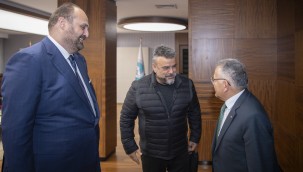 Sanatçı Bülent Serttaş'tan Başkan Büyükkılıç'a ziyaret