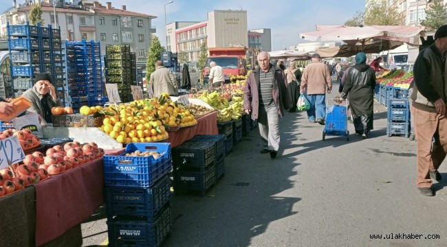 Semt pazarında fiyatlar yükselişte