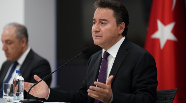 Ali Babacan, Davos'a davet edildi