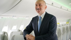 Bakan Karaismailoğlu: 2022'de havalimanlarımızda 182,3 milyon yolcumuzu ağırladık