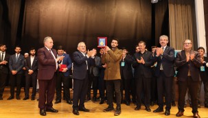 Başkan Büyükkılıç, Kuran-I Kerim'i Güzel Okuma Yarışması'nda gençlerle buluştu