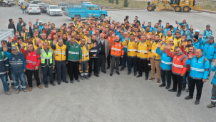 Başkan Çolakbayrakdar: Yeter ki bereket yağsın, kar temizlemeye hazırız