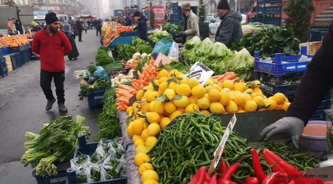 Kayseri semt pazarlarında meyve-sebze fiyatları