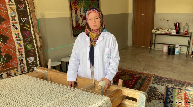 Sarız Kadın Kooperatifi, el dokuma kilim üretiyor